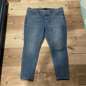 Lucky Brand Ava Mid Rise NWOT